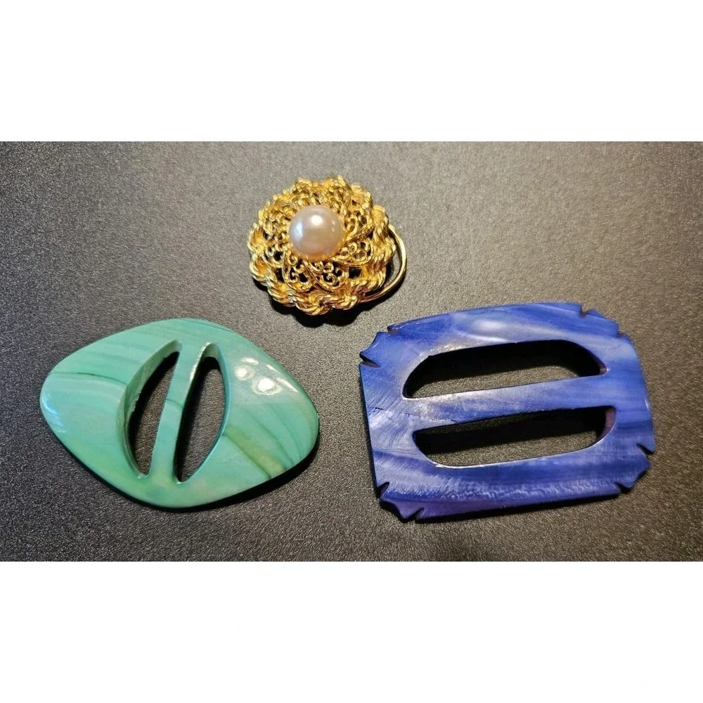 Lot of 3 Vintage Scarf Clips‎  (603)